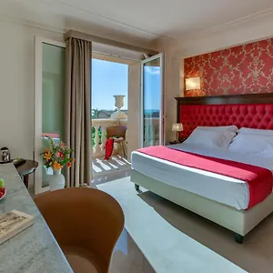 Hotel La Paloma Blanca